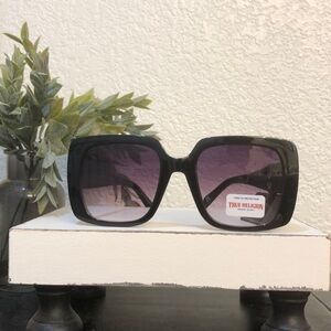NWT True Religion Women’s Sunglasses #24